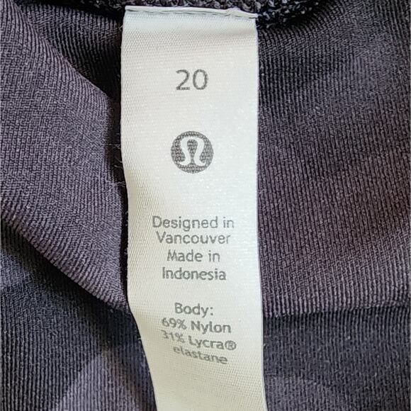 Lululemon Wunder Under Crop 23" HR Heritage 365 Camo Deep Coal Multi Sz 20 EUC - Picture 6 of 6